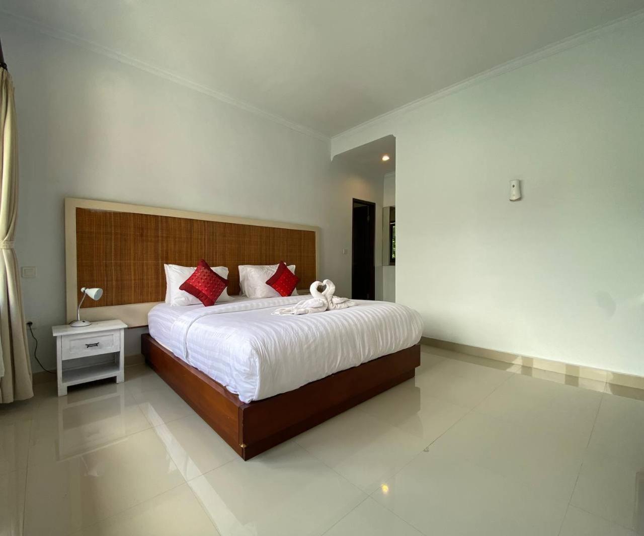 Lisa Dedaries Villa Seminyak Exteriör bild