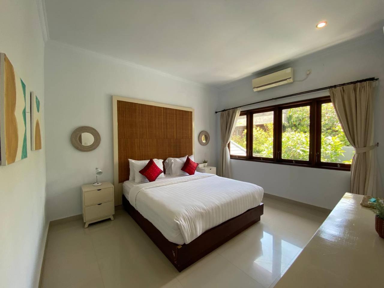 Lisa Dedaries Villa Seminyak Exteriör bild