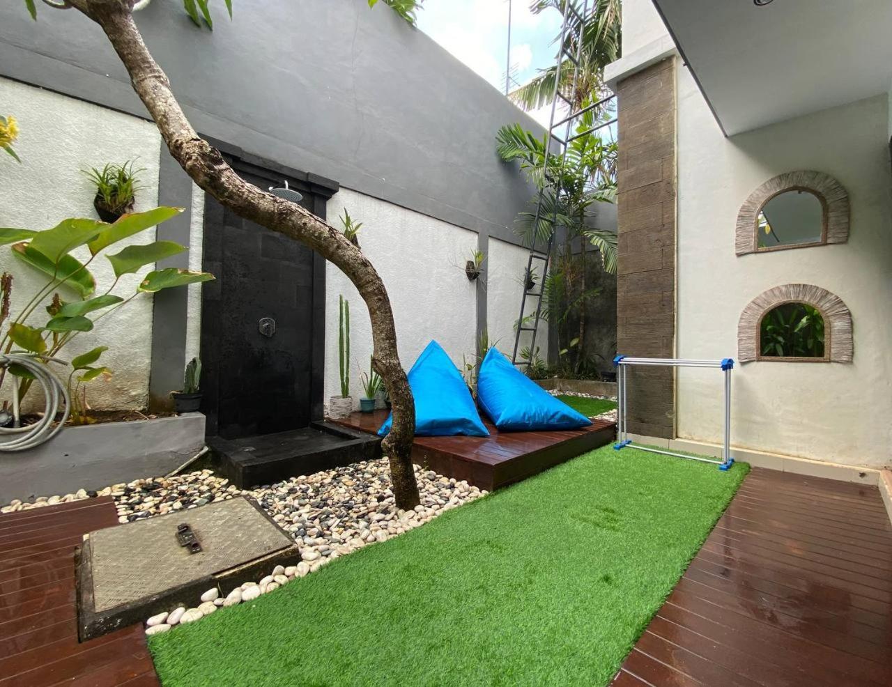 Lisa Dedaries Villa Seminyak Exteriör bild
