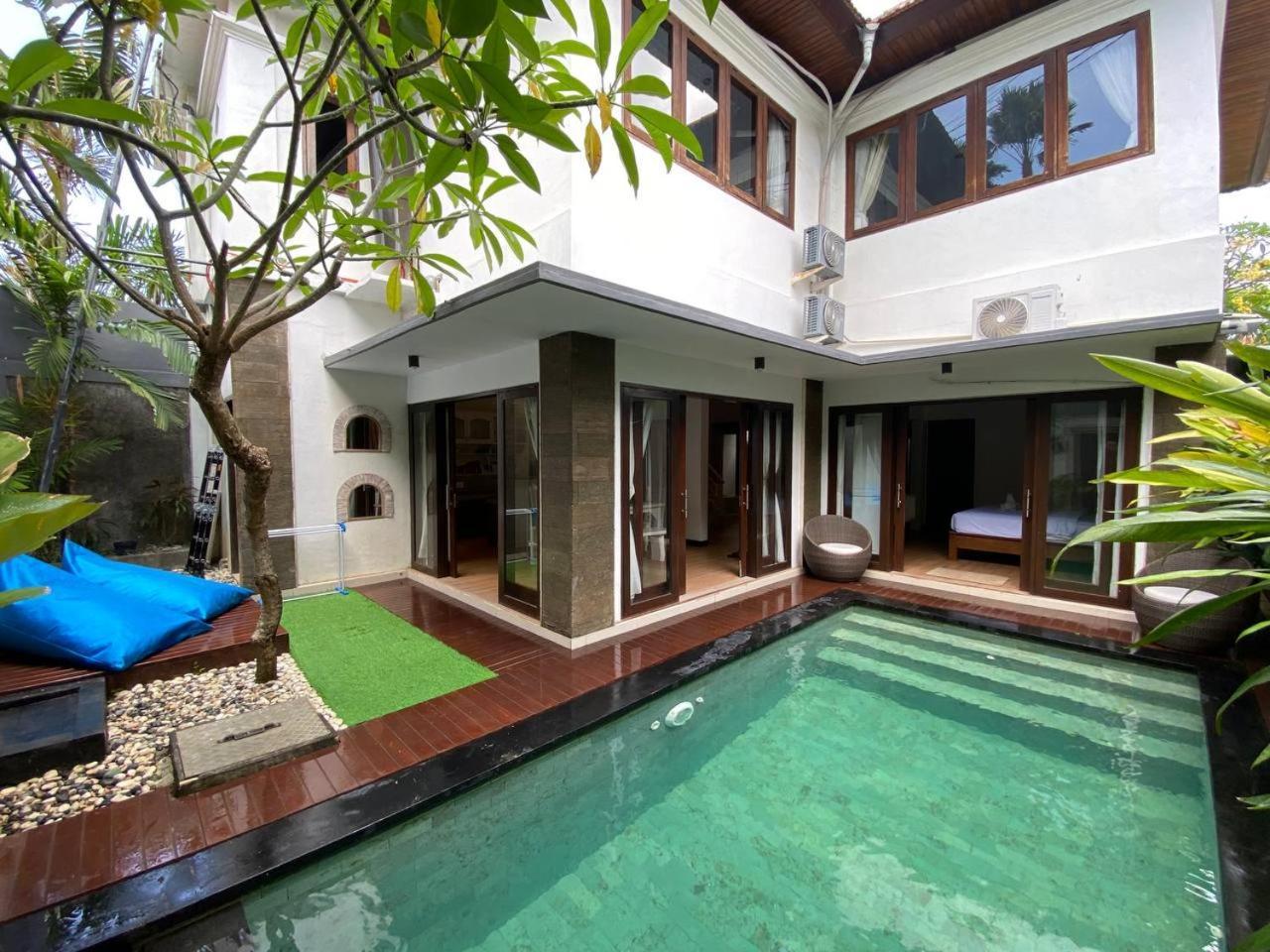 Lisa Dedaries Villa Seminyak Exteriör bild