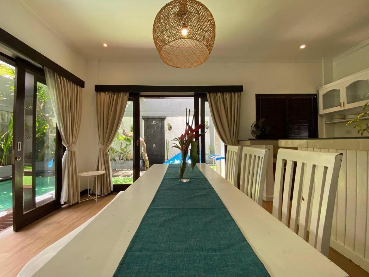 Lisa Dedaries Villa Seminyak Exteriör bild