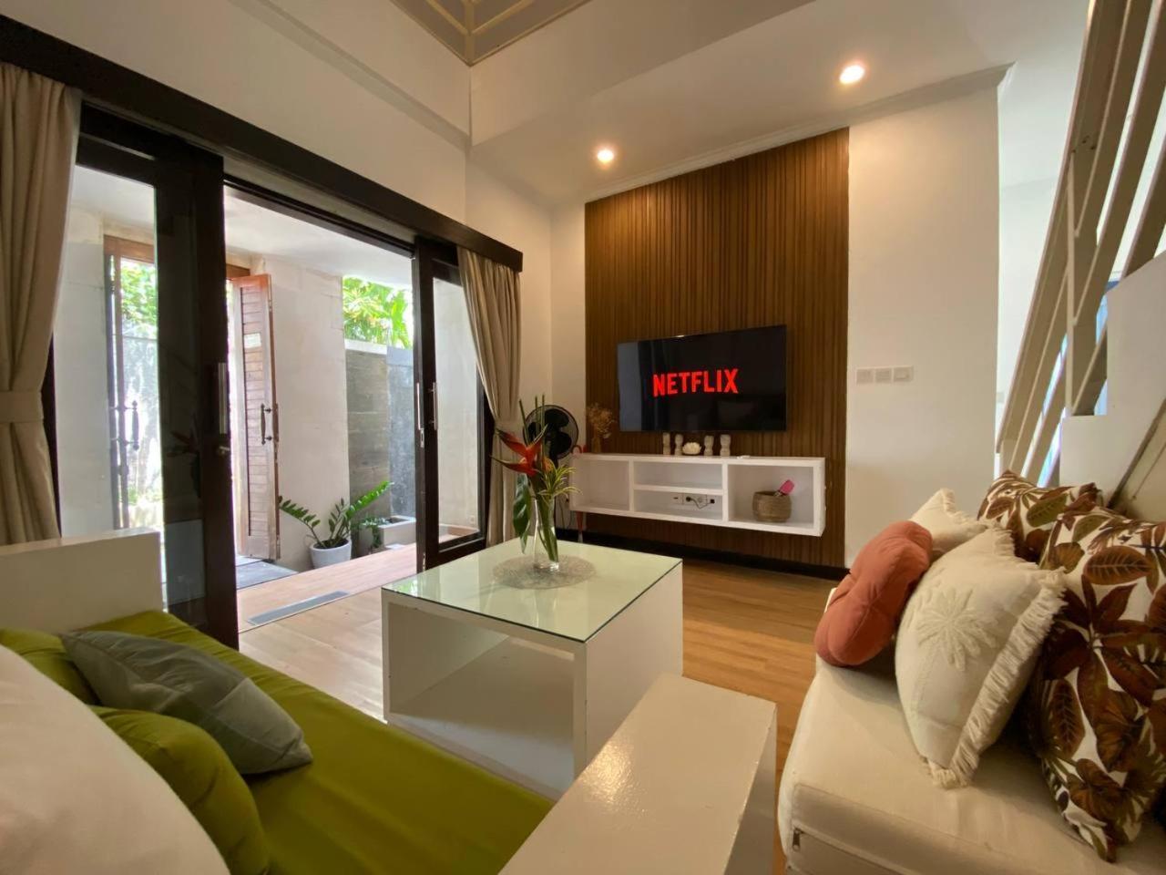 Lisa Dedaries Villa Seminyak Exteriör bild